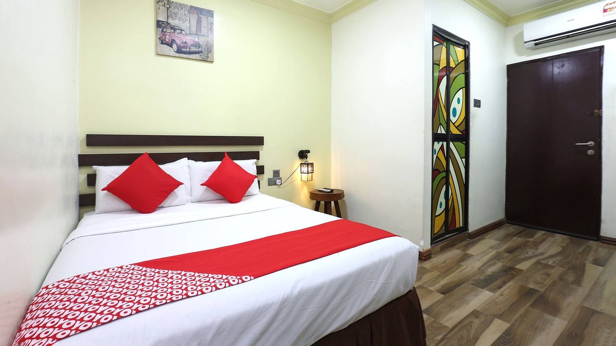 Paka Hotel | OYO 90045 Dalyla Inn Hotel