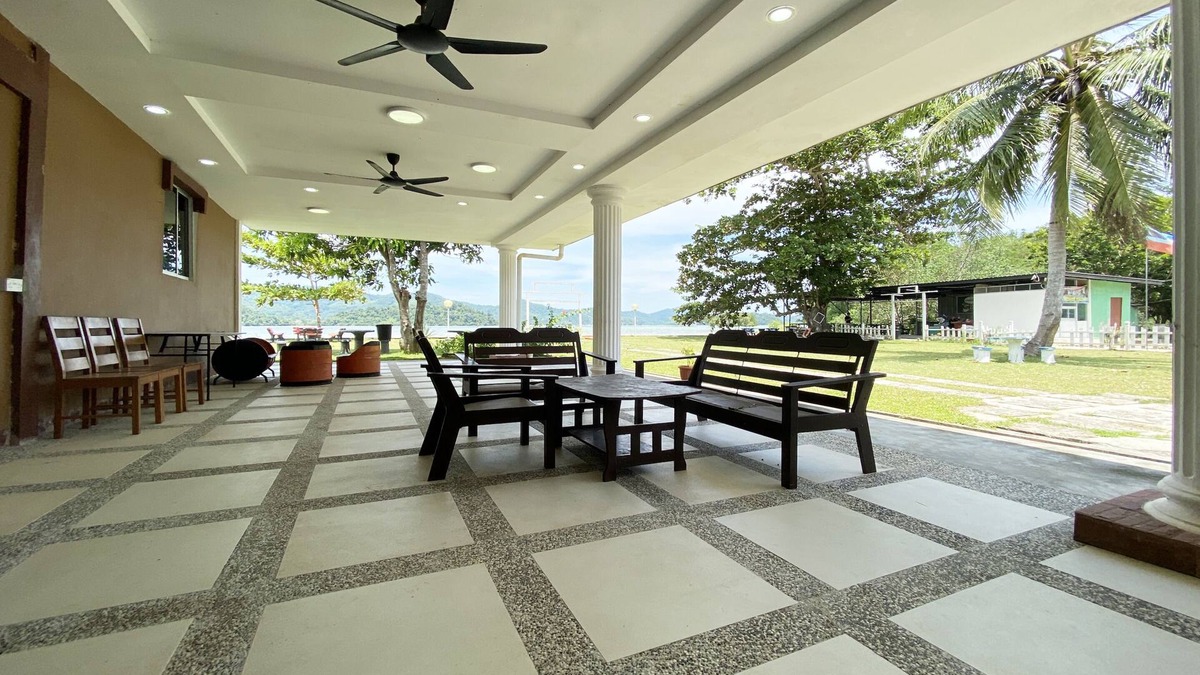 Kota Belud Hotel | OYO 90317 Ambong Bay Resthouse