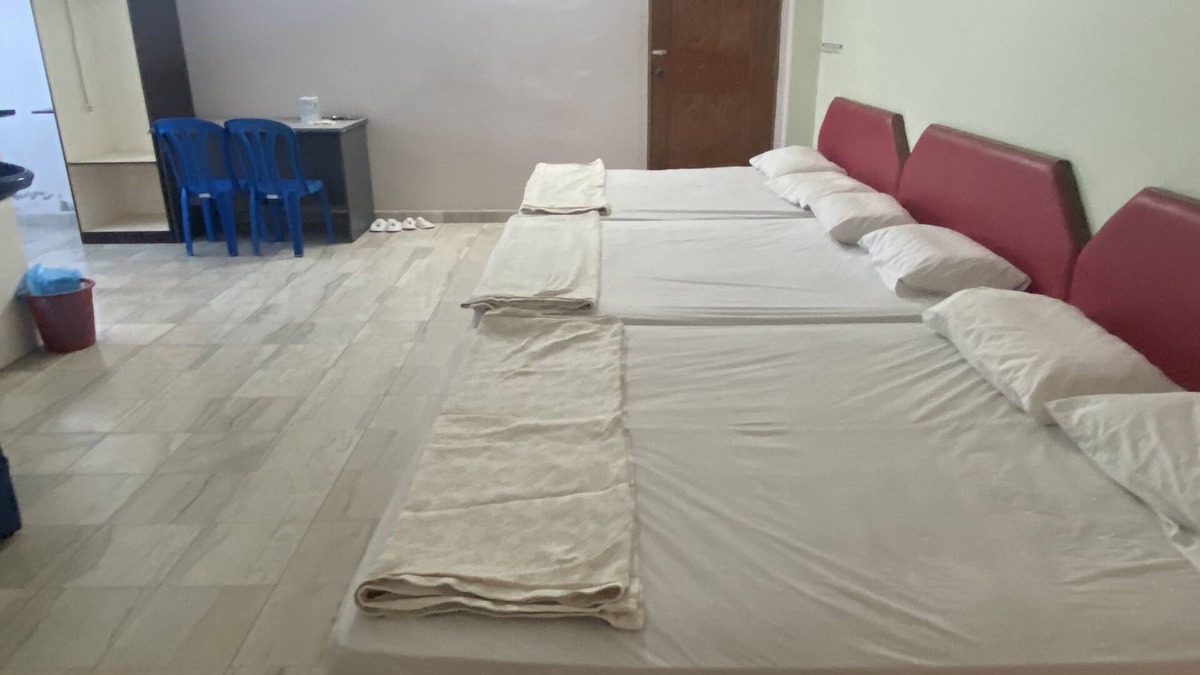 Bandar Bera Hotel | OYO 90885 Bera Pentagon Inn