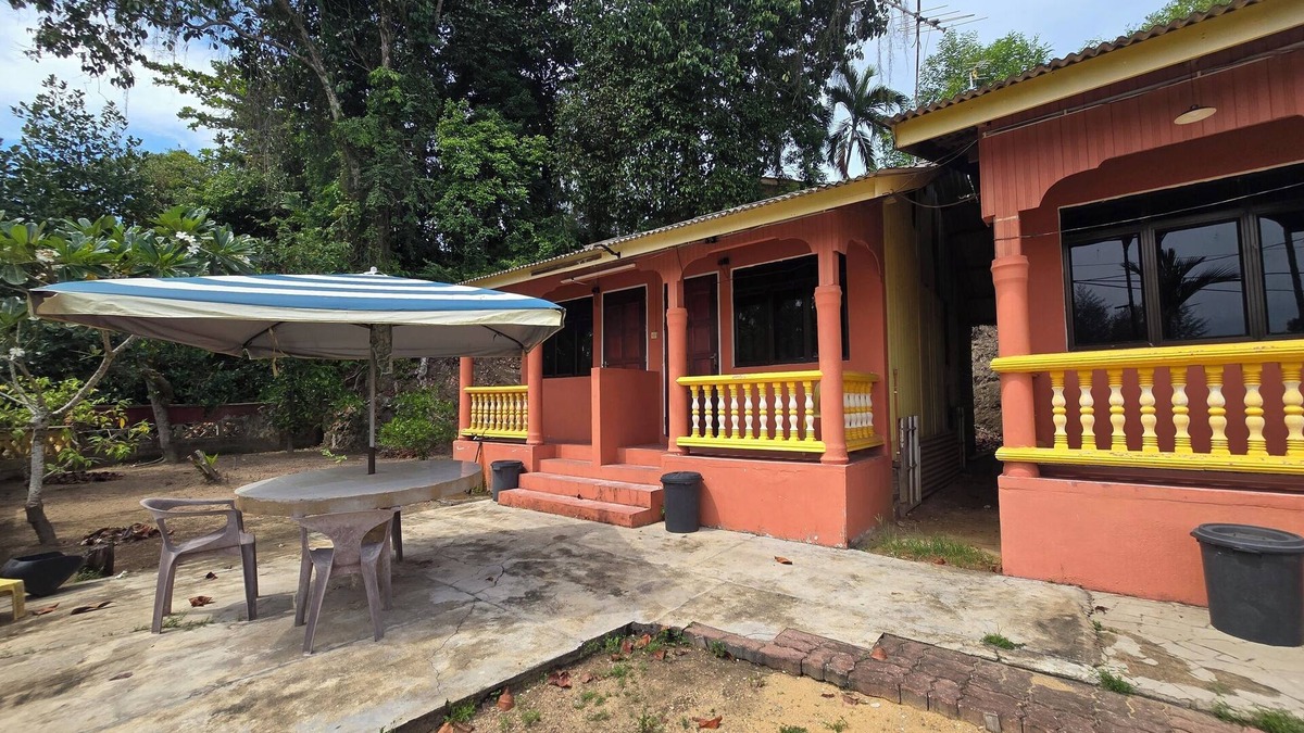 Kampung Kijing Hotel | OYO 91042 Kamal Guest House Marang