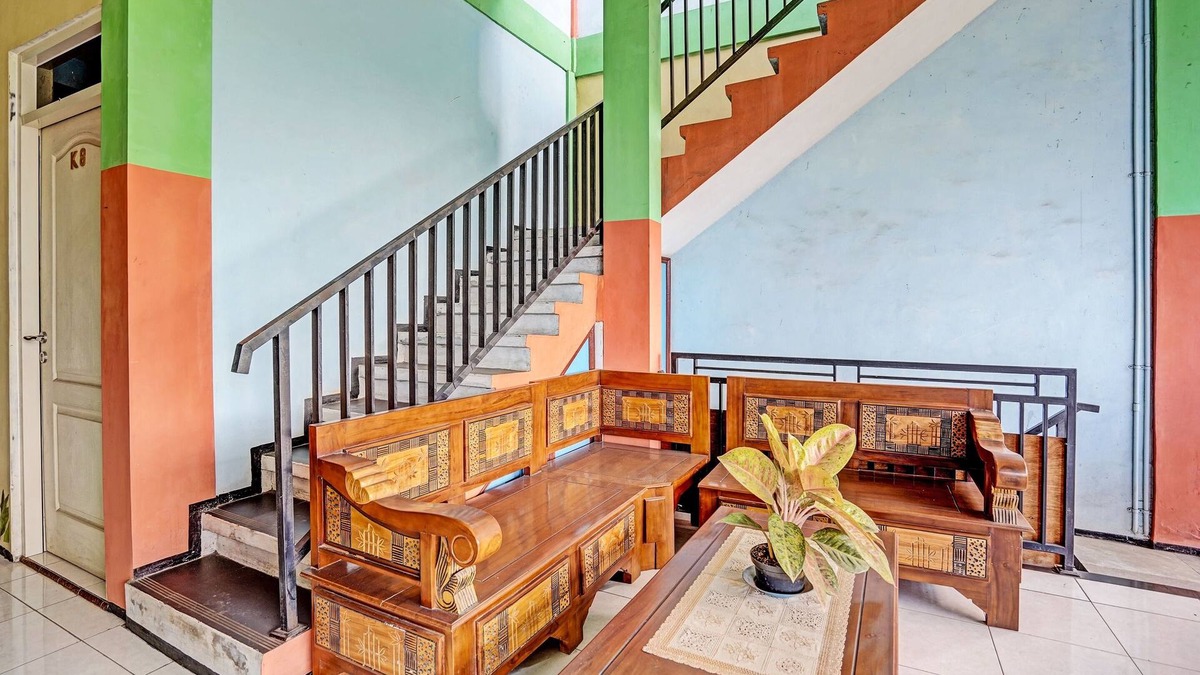 Prigen Hotel | OYO 91572 Kost Esklusif Barokah