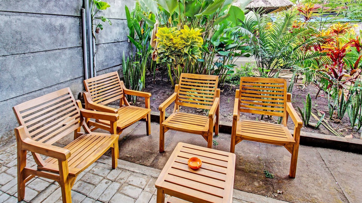 Labuhan Pandan Hotel | OYO 91965 Swan Homestay