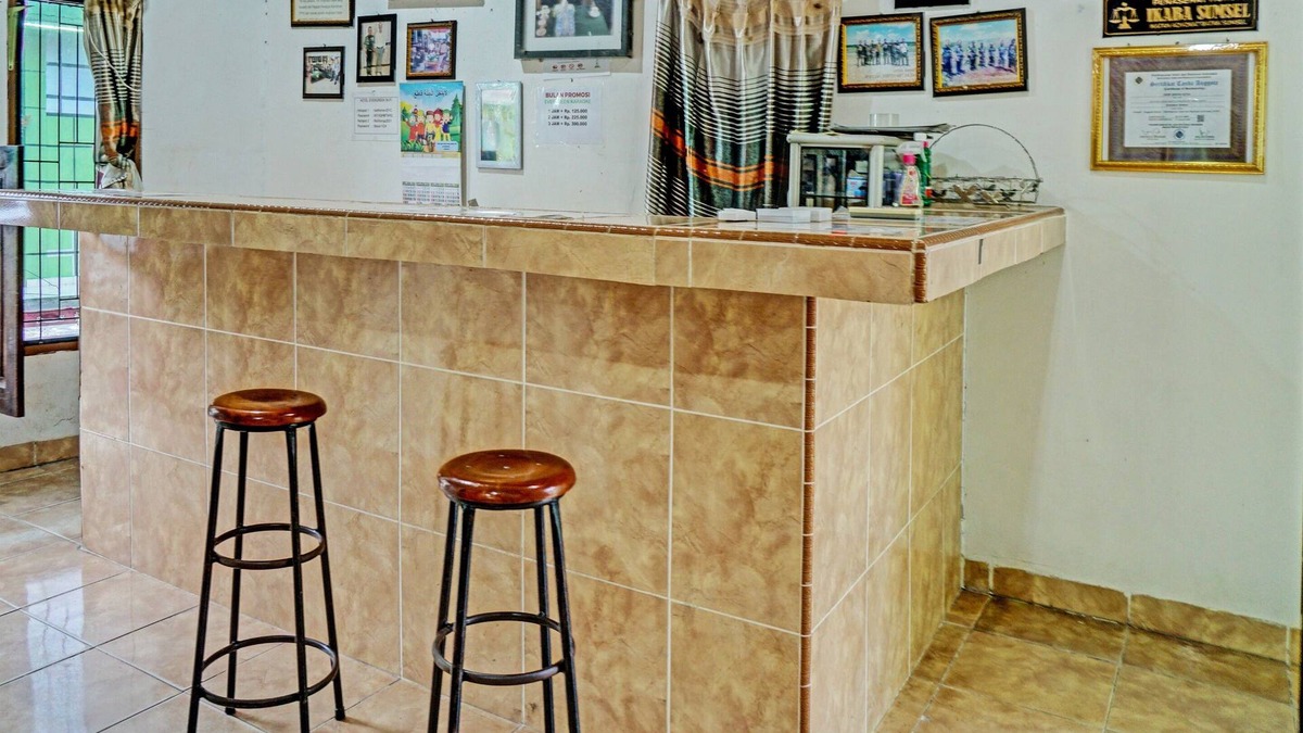 South Ogan Komering Ulu Hotel | OYO 92405 Evergreen Hotel & Resto Near GARDU INDUK MUARA DUA