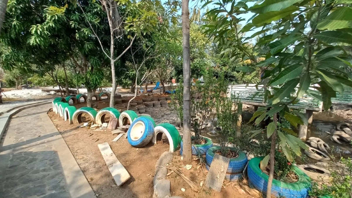 Karawang Timur Hotel | OYO 93962 Jm Guest House