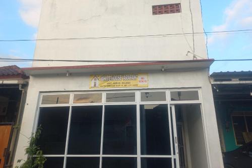 Purwokerto Hotel | OYO 94771 White House Arafah Syariah