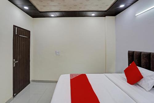 Ghaziabad Hotel | OYO Flagship Evergreen Tower Hotel