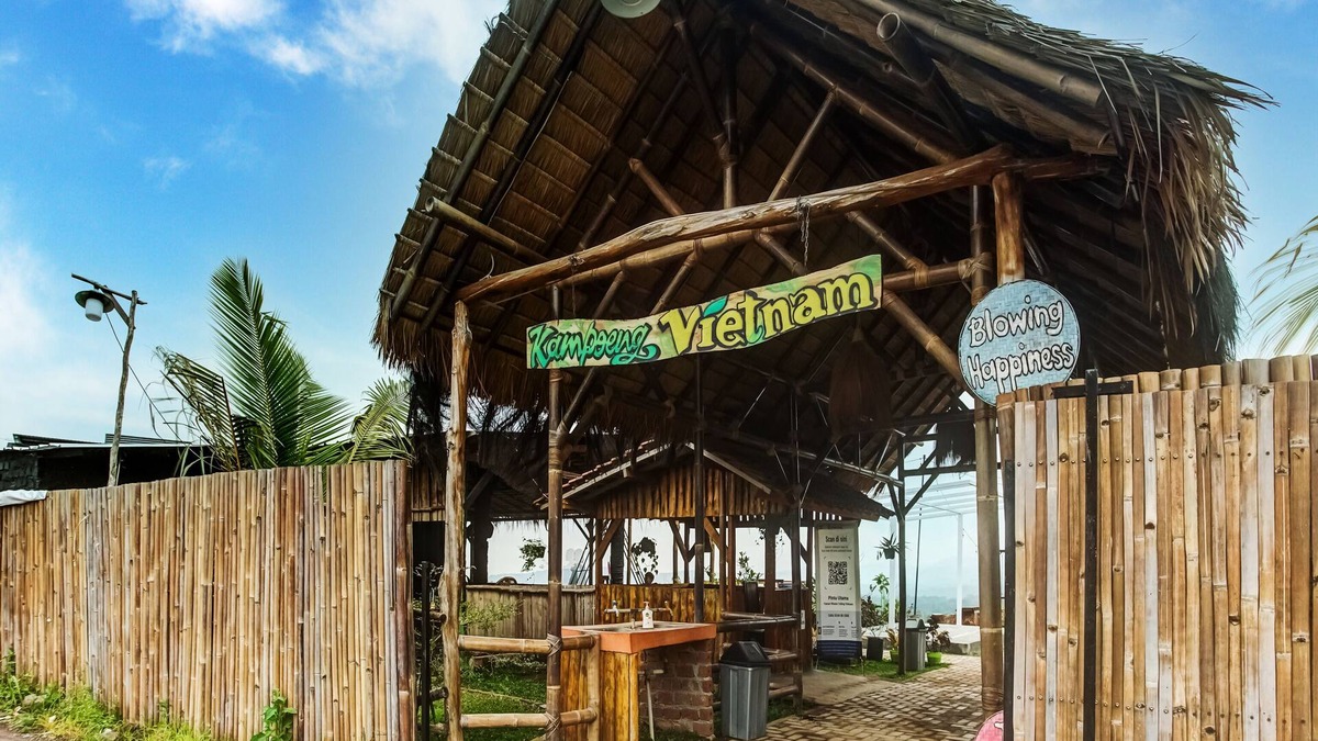 Rajabasa Hotel | OYO Homes 91133 Desa Wisata Sumber Agung Syariah