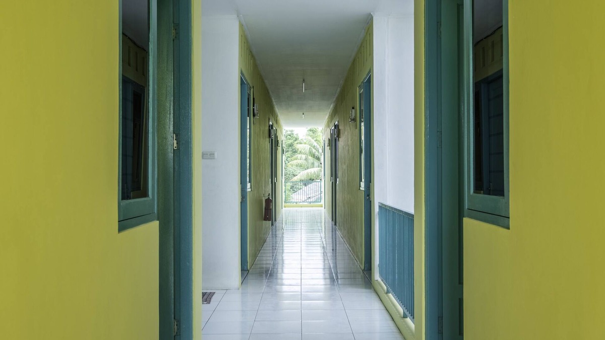 Karawang Timur Hotel | OYO Life 1889 Mbuahpage