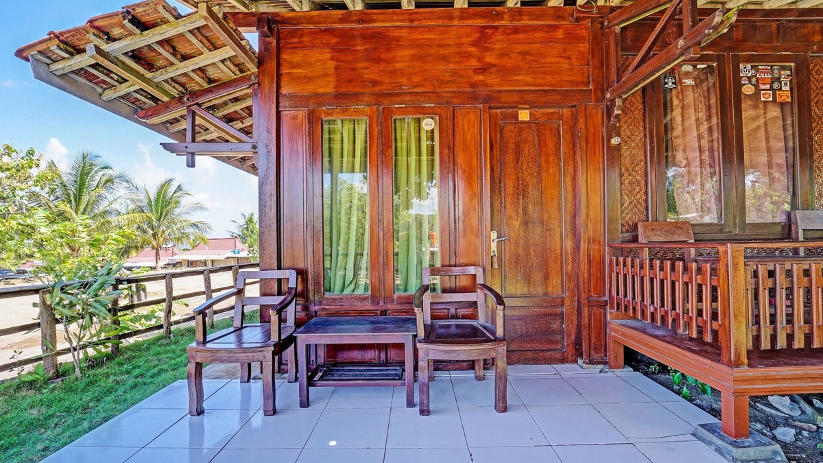 Sendang House | OYO Life 91201 Larasati Homestay Pantai Klayar