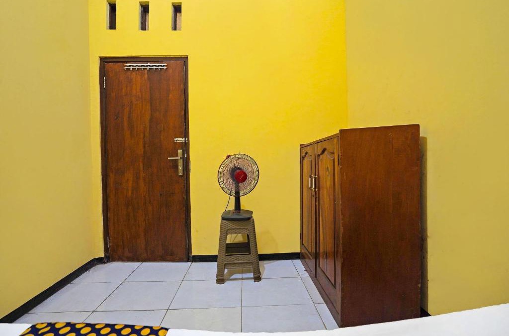 Mojokerto Hotel | OYO Life 91869 Insan Mulia Kost Syariah