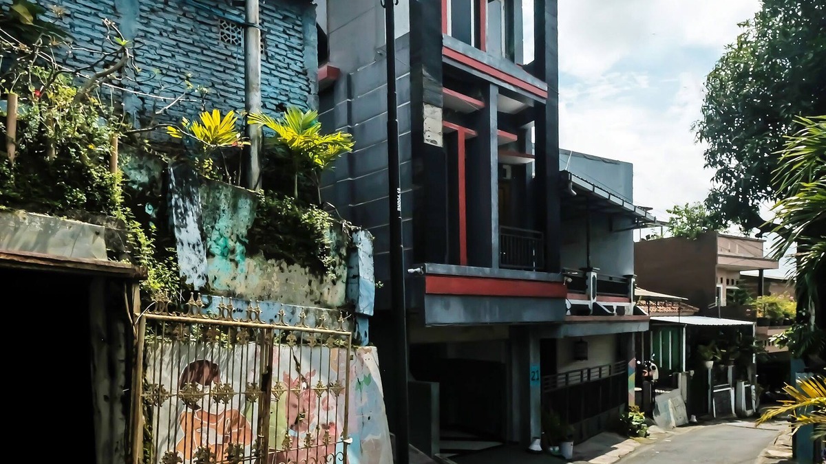 Muncar Hotel | OYO Life 92258 Kostel 21 Syariah