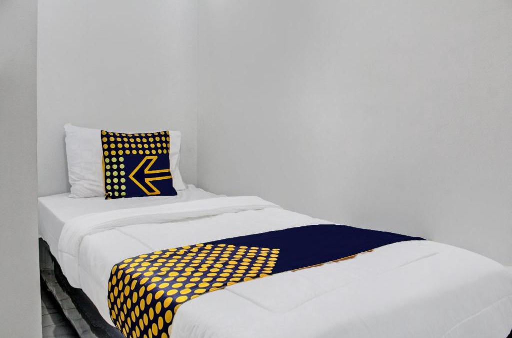Tanjung Karang Hotel | OYO Life 92509 Maulana Guest House Simpur