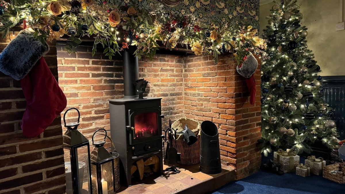 Messing Hotel | OYO The Kings Arms Broad Green Hotel