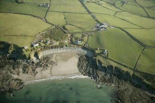 Llanfaethlu House | Oyster Catcher