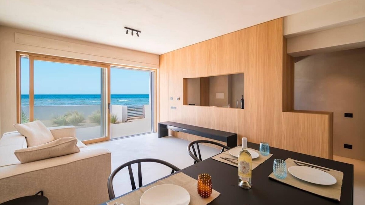 Torre Ovo Apartment | Oyster Sea View Luxury Apartment