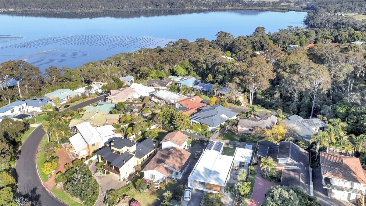 Merimbula House | Oyster View in Merimbula