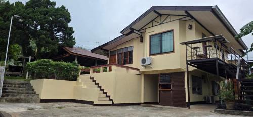 Chong Kham House | P.L.P Guesthouse - Mae Hong Son
