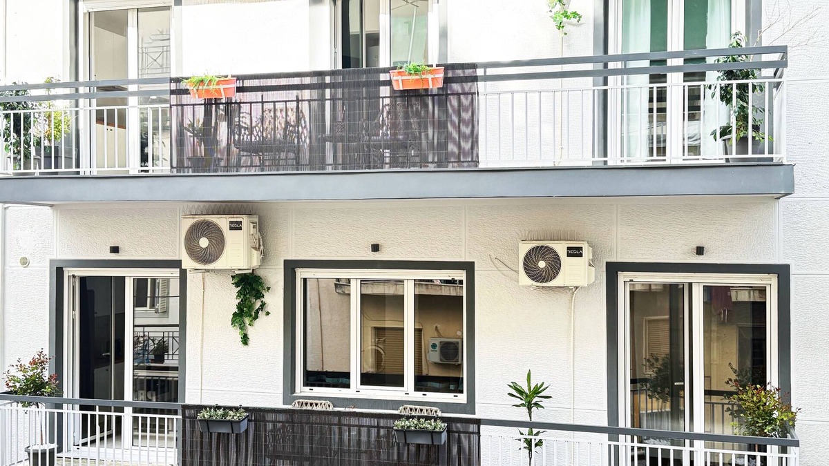 Petralona House | P&P Entire building rooftop jacuzzi