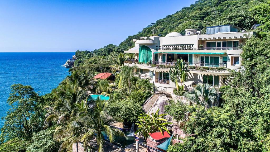 Boca de Tomatlan Villa | P V Villa 4 rent near Colomitos, Las Animas, Yalapa beach