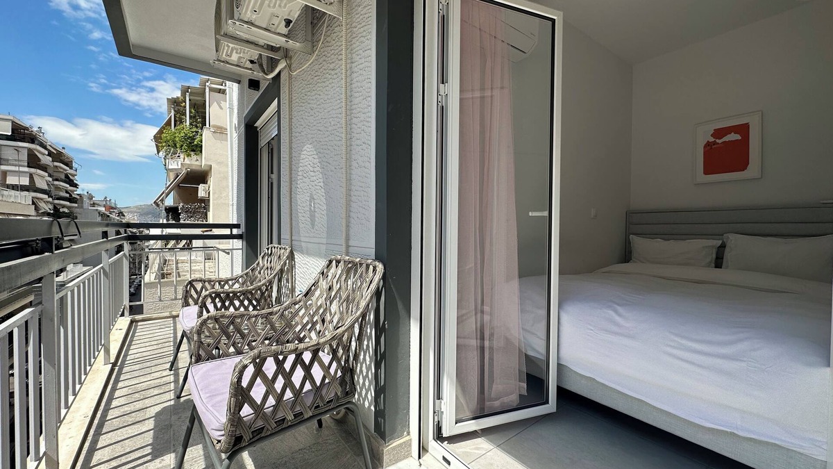 Petralona Apartment | P9 - 4 Bedroom apartments - Jacuzzi rooftop