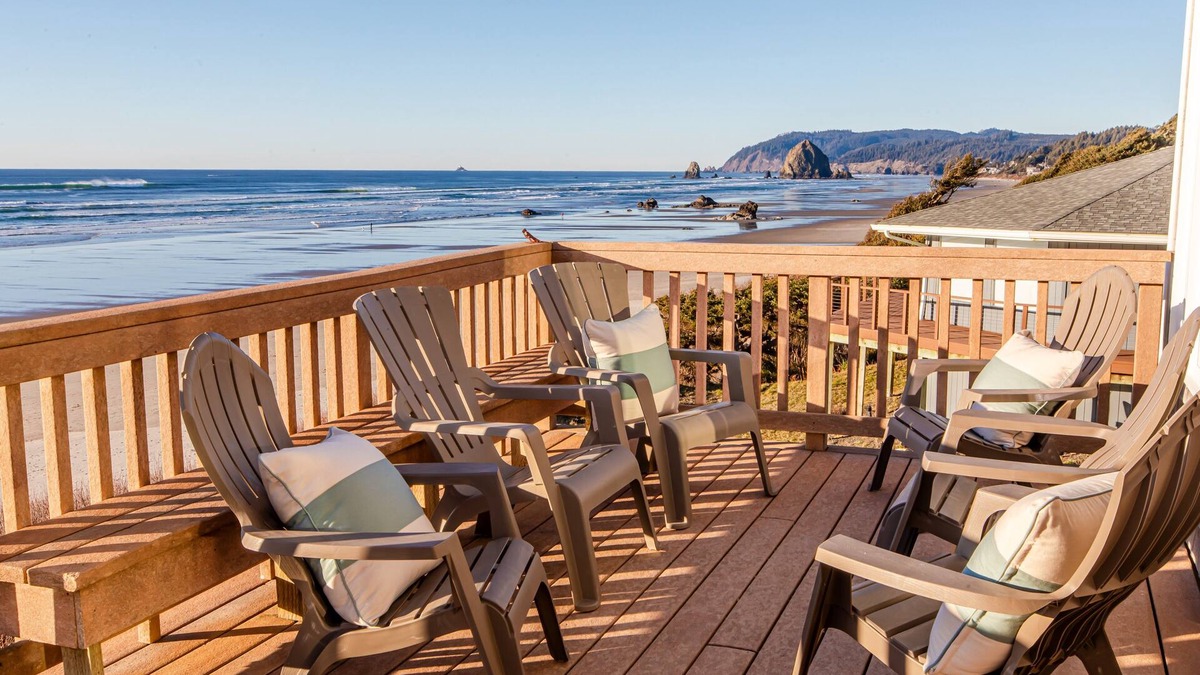 Tolovana Park House | Pacific House Summary