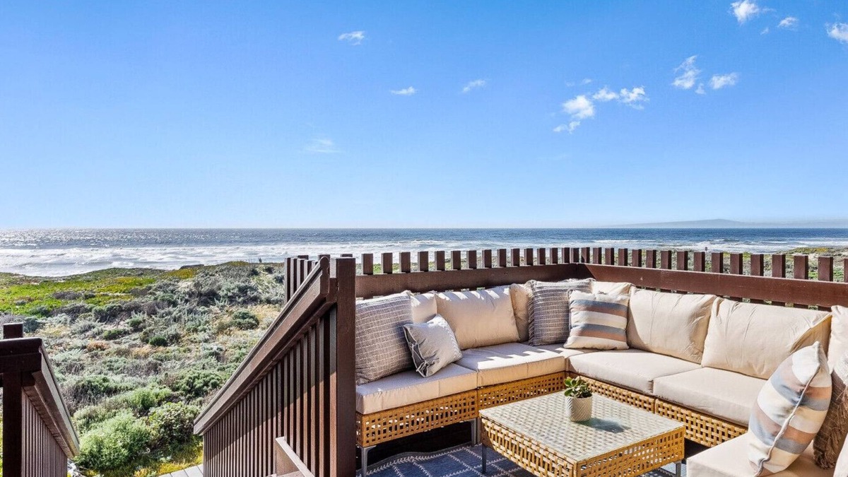 Castroville House | Pacific Oasis | An Oceanfront Escape
