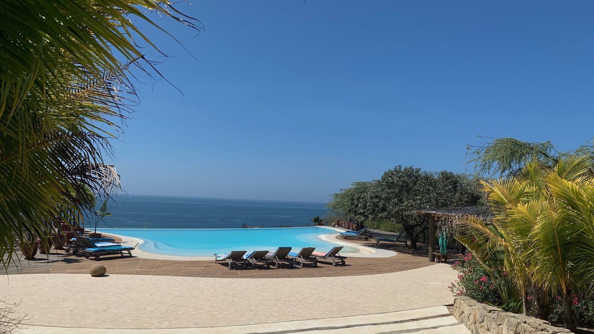 Punta Sal House | Pacific Palm Bay Cliff Villa in Puntasal Peru