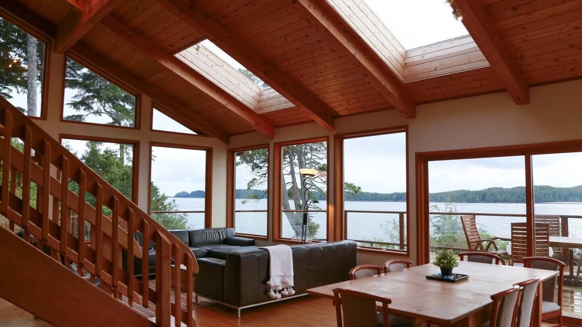 Tonquin Beach House | Pacific Retreat-Ocean Views, Tonquin, Hot Tub, BBQ