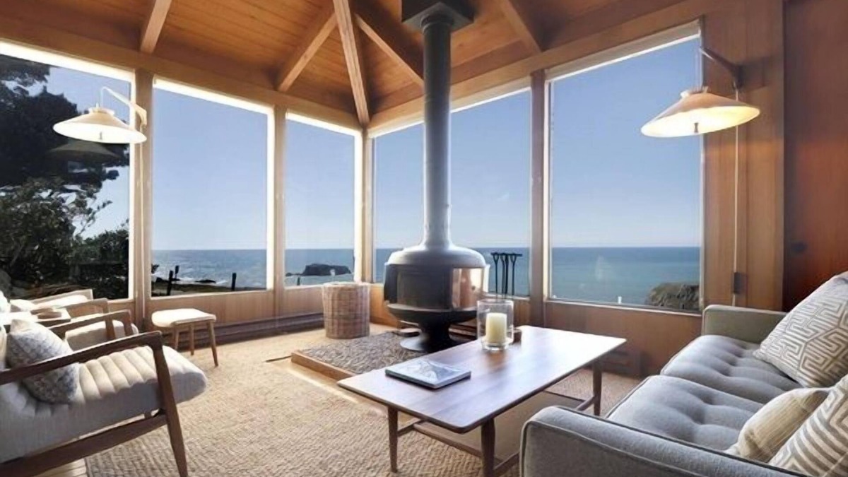 Occidental House | Pacific Sunset is Waiting for You!