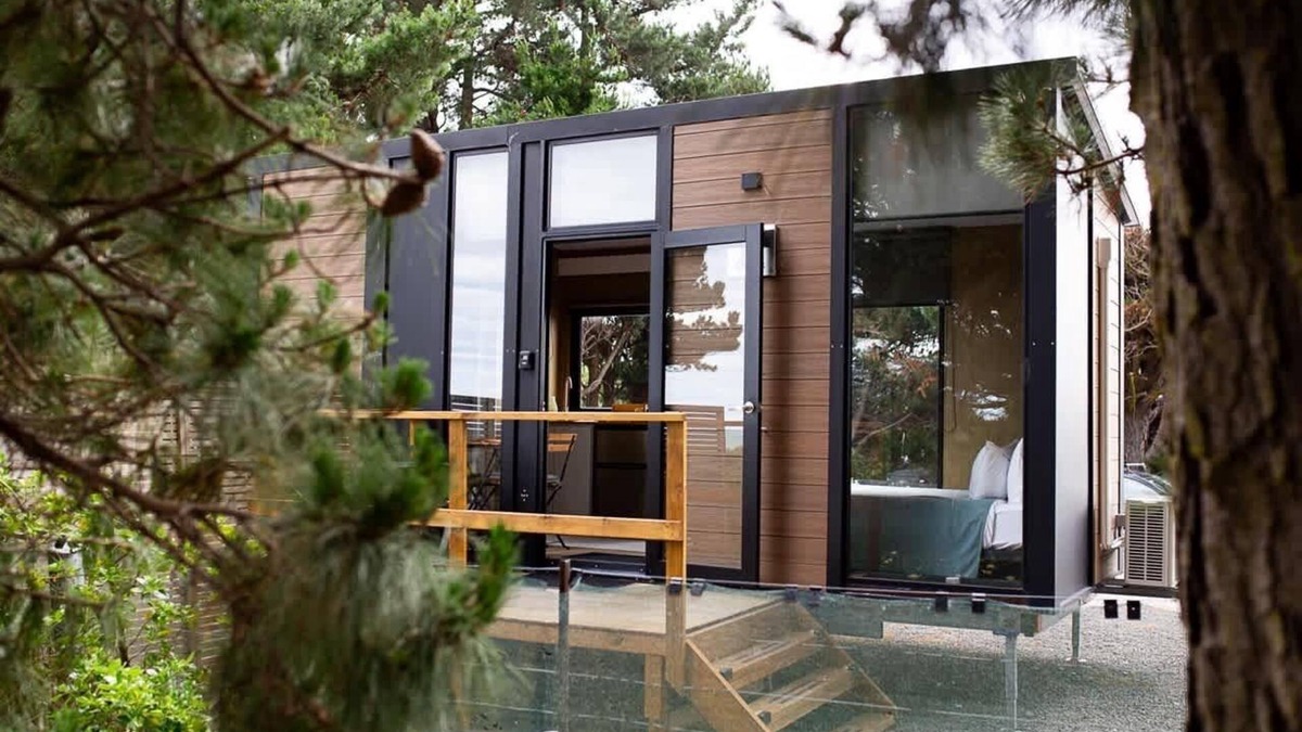 Leithfield House | Pacific View by Tiny Away