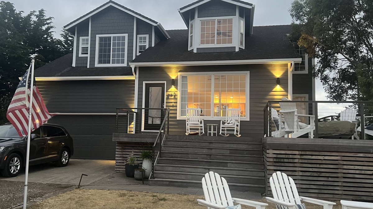 Hammond House | Pacific Wonderland! Relax, Explore, & Discover Astoria & Oregon's North Coast