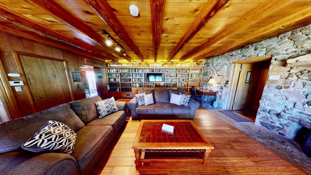 Spanish Valley House | Pack Creek ~ Ranch House