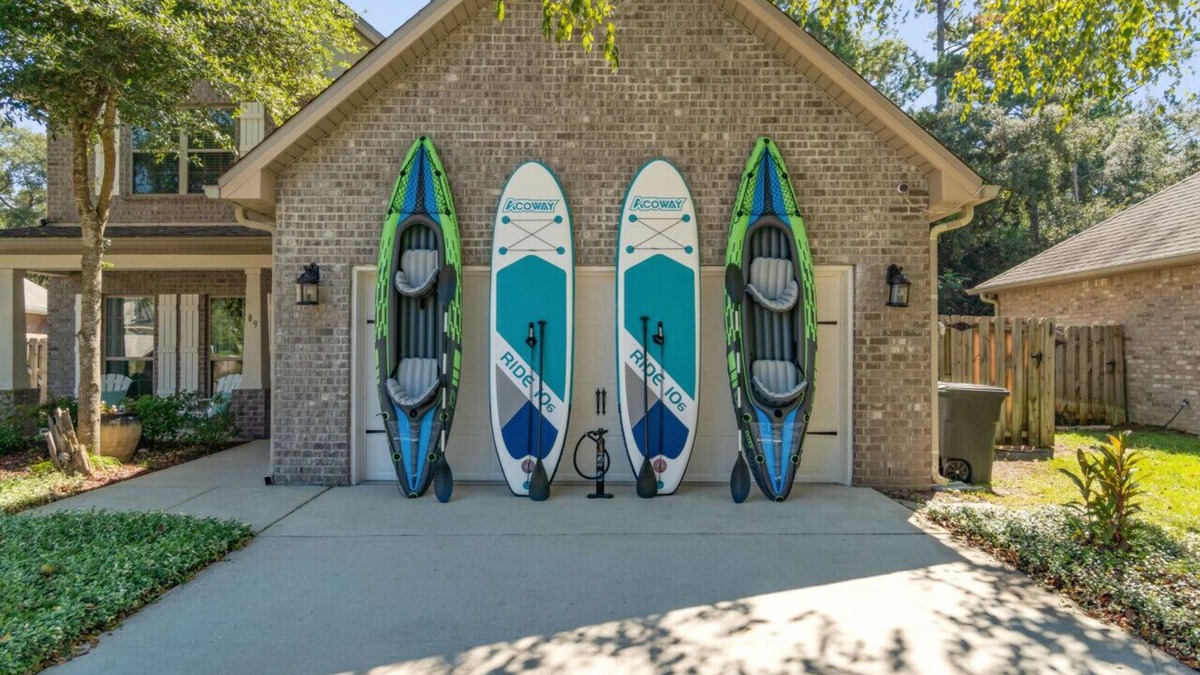Point Washington House | Paddle Boards, Beach Gear, Backyard Bar & lawn games!