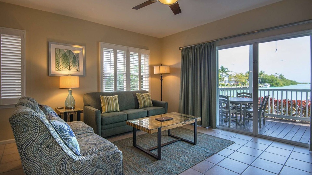 Marathon Apartment | Paddleboarding Paradise | Nature Center. Pool. Four Bedroom Townhome