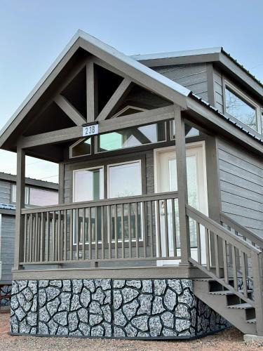 Page Cabin | Page Lake Powell Campground - Tiny Homes
