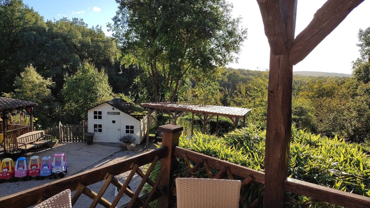 Catus House | Pagel, "Soleil Couchant", with large garden and heated swimming pool