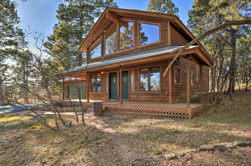 Pagosa Springs House | Pagosa Lakes Mountain Hideout with Community Perks!