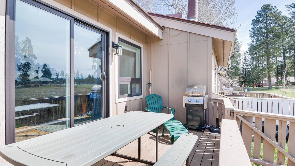Pagosa Springs Apartment | Pagosa Springs Condo w/Grill, Near Wolf Creek!