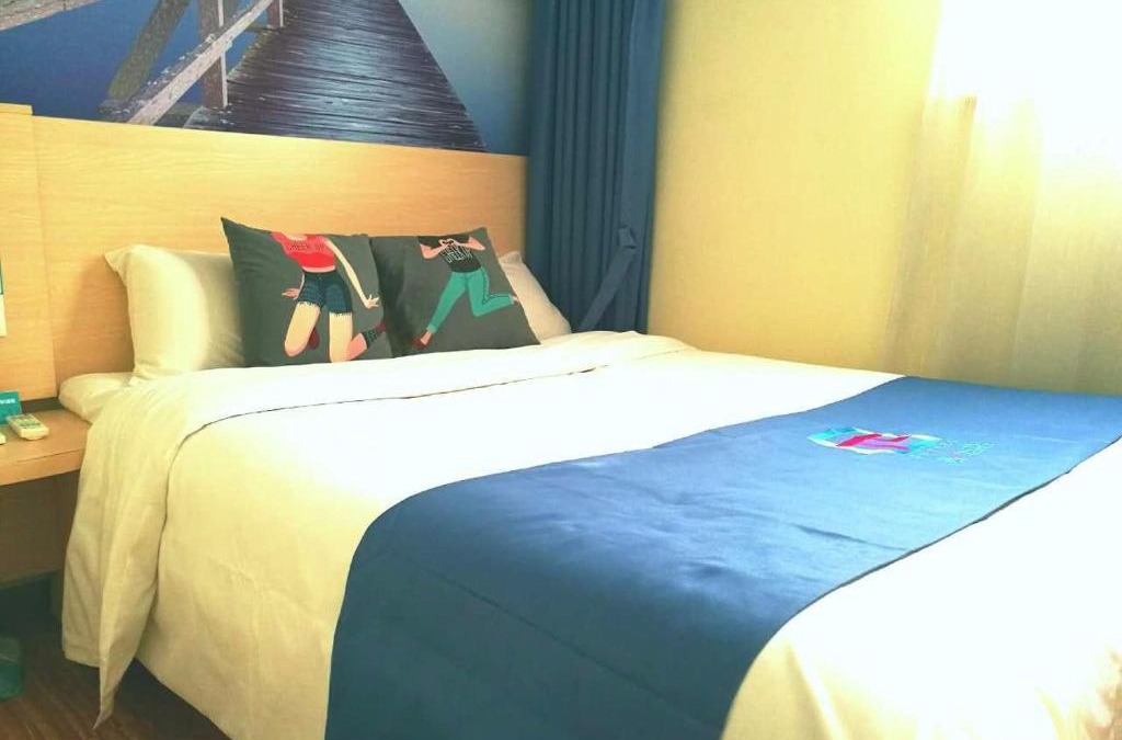 Jinhu County Hotel | Pai Hotel Huiam Jinghenggu Plaza