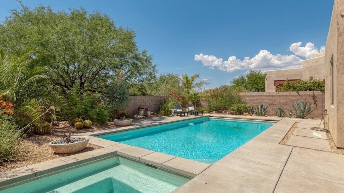 Continental Reserve House | Painted Feather- Modern Beauty with Pool and Spa