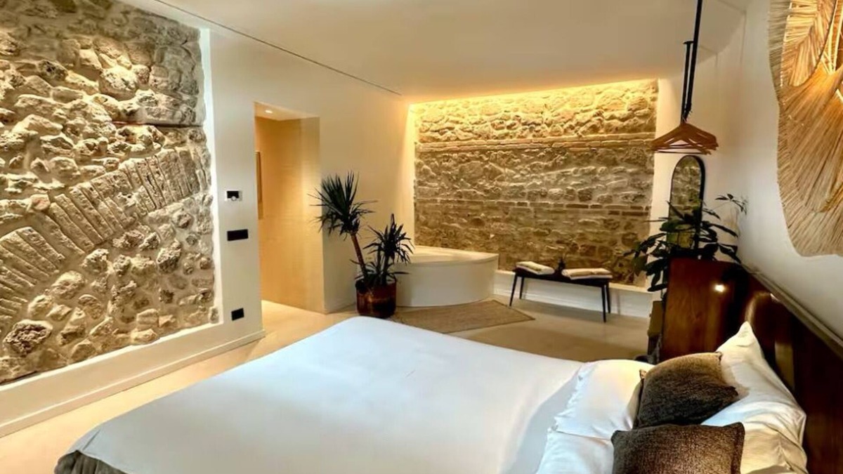 Tivoli Apartment | Painter's Suite - Quite Luxury between Relaxation and History