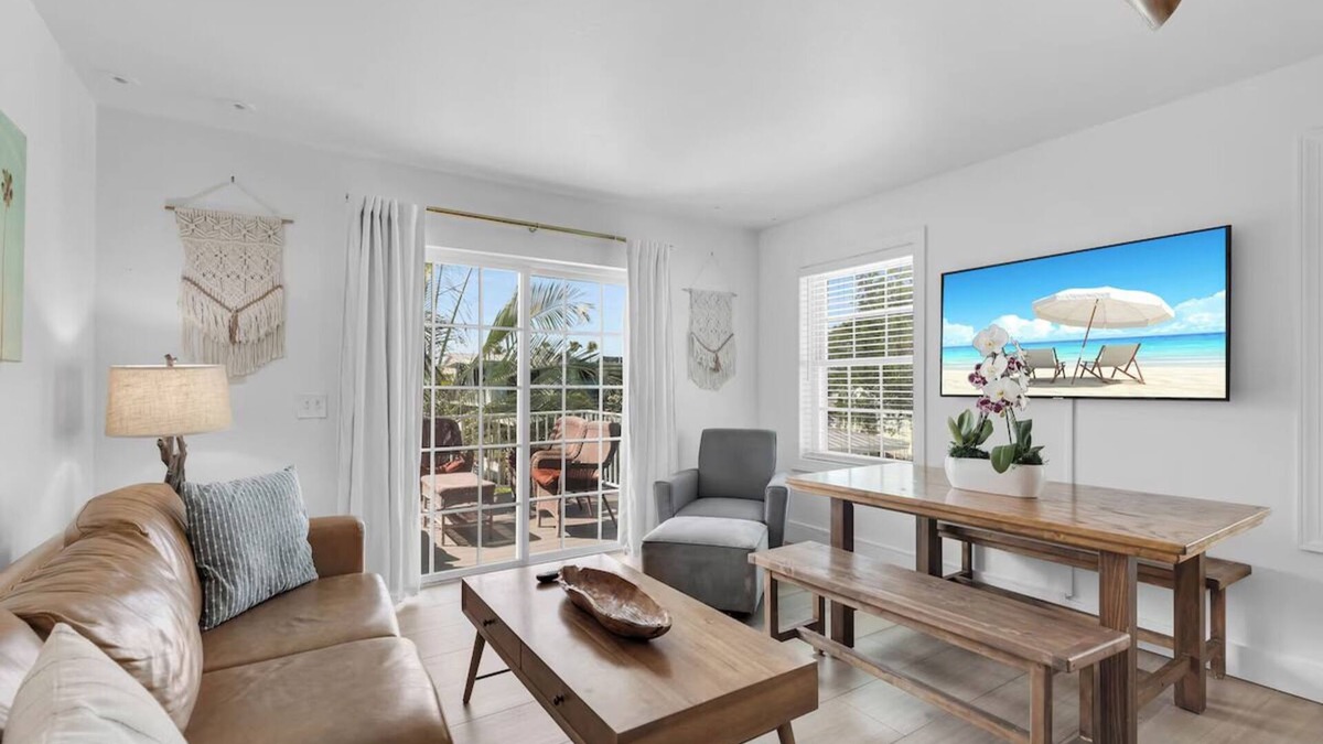 Long Key Hotel | Pair of 3BR Townhouse w/Full Kitchen, Balconies, Pool & Resort Amenities!