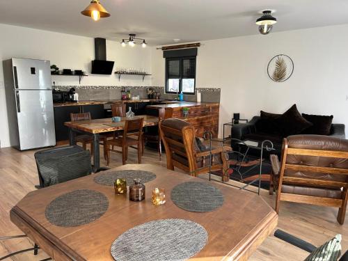 Limoges Villa | Paisible MAISON familiale - 4 Chambres - 2 SDB - terrasse et jardin - parking privé - Limoges