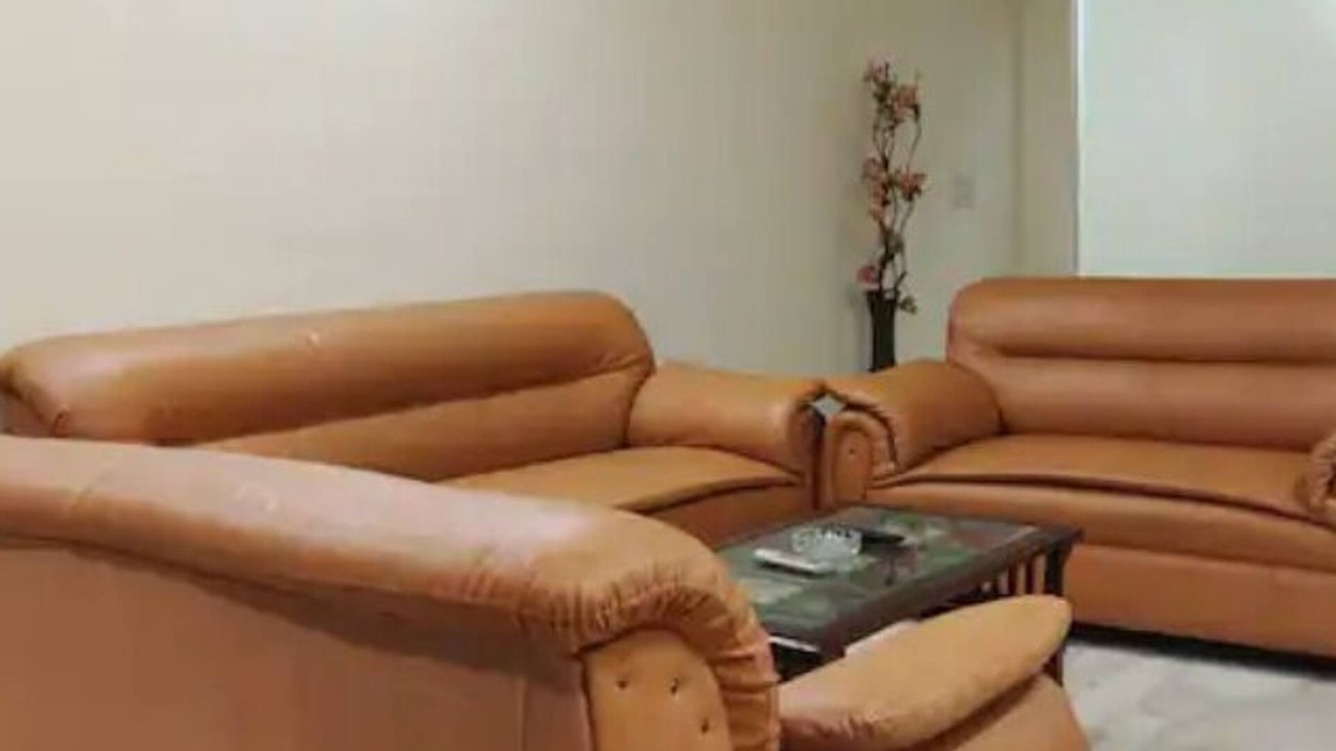 Nehru Place Apartment | Palatial 4 BHK Apartment next to GK-2 Market