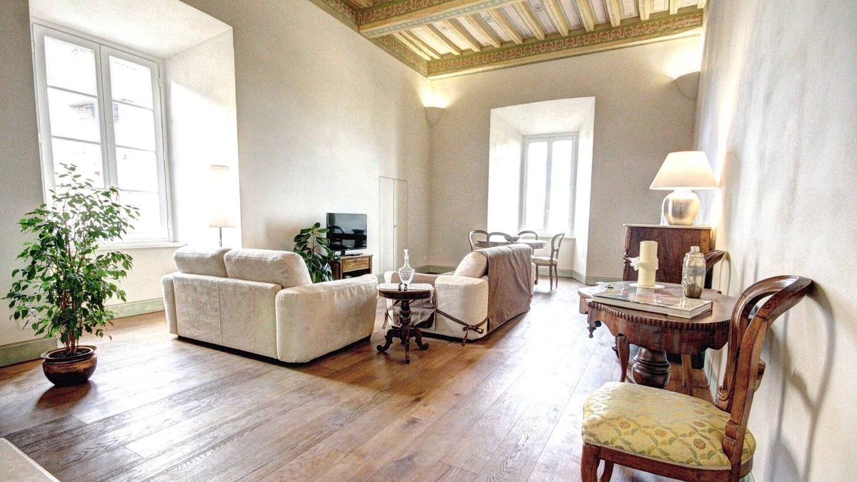 Siena City Centre House | Palazzo Bichi Ruspoli-Historical Res, near Campo Square and close to everything