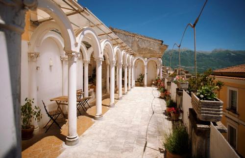Alvito House | Palazzo Castrucci