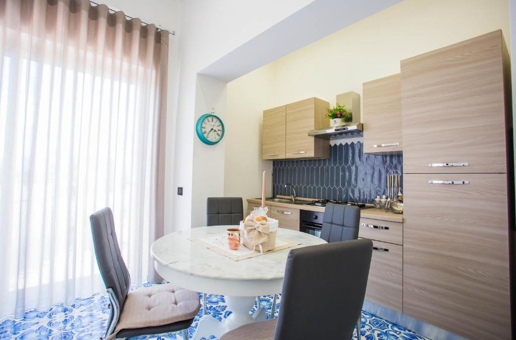 Sant'Antonio Abate Apartment | Palazzo De Gregorio Apartment Pompei