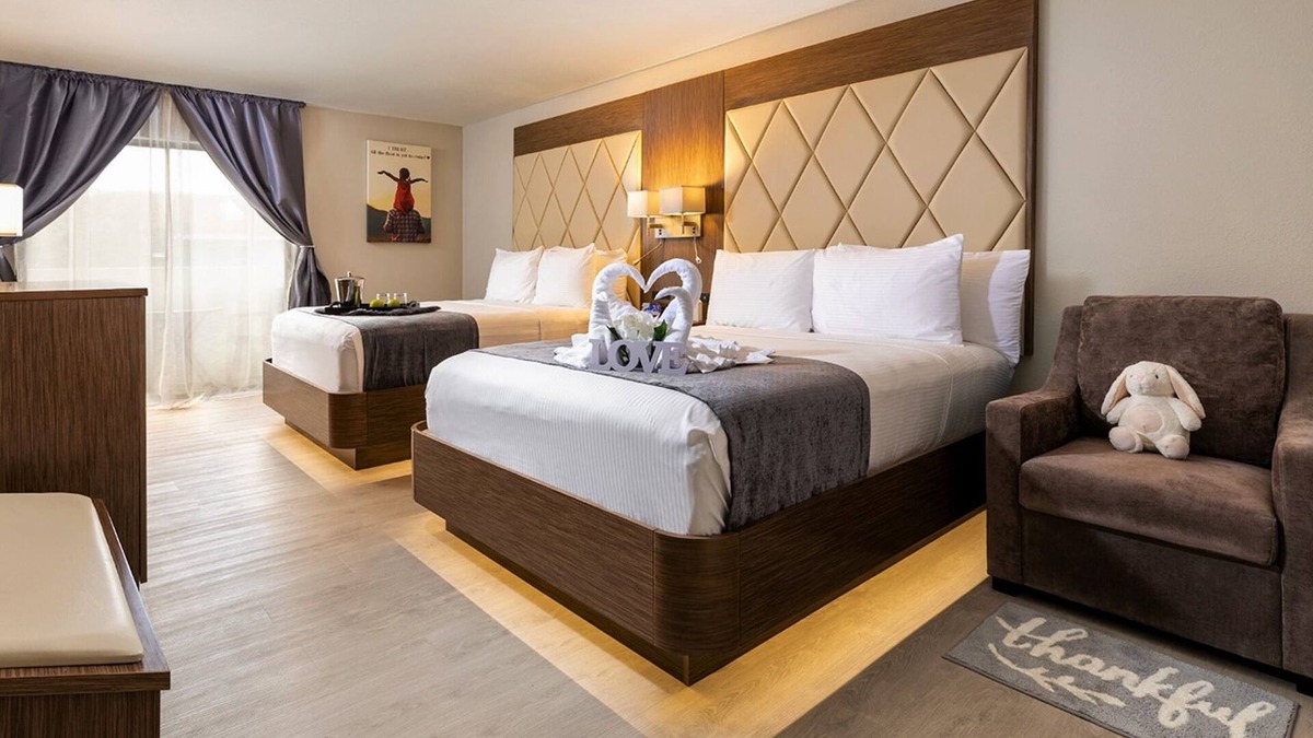 Kissimmee Hotel | Palazzo Lakeside Hotel