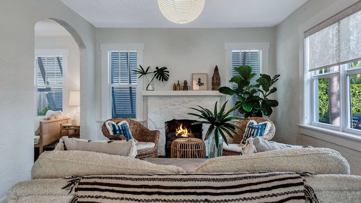 Bel Air House | Palm Beach Bungalow - Close to the Beaches!