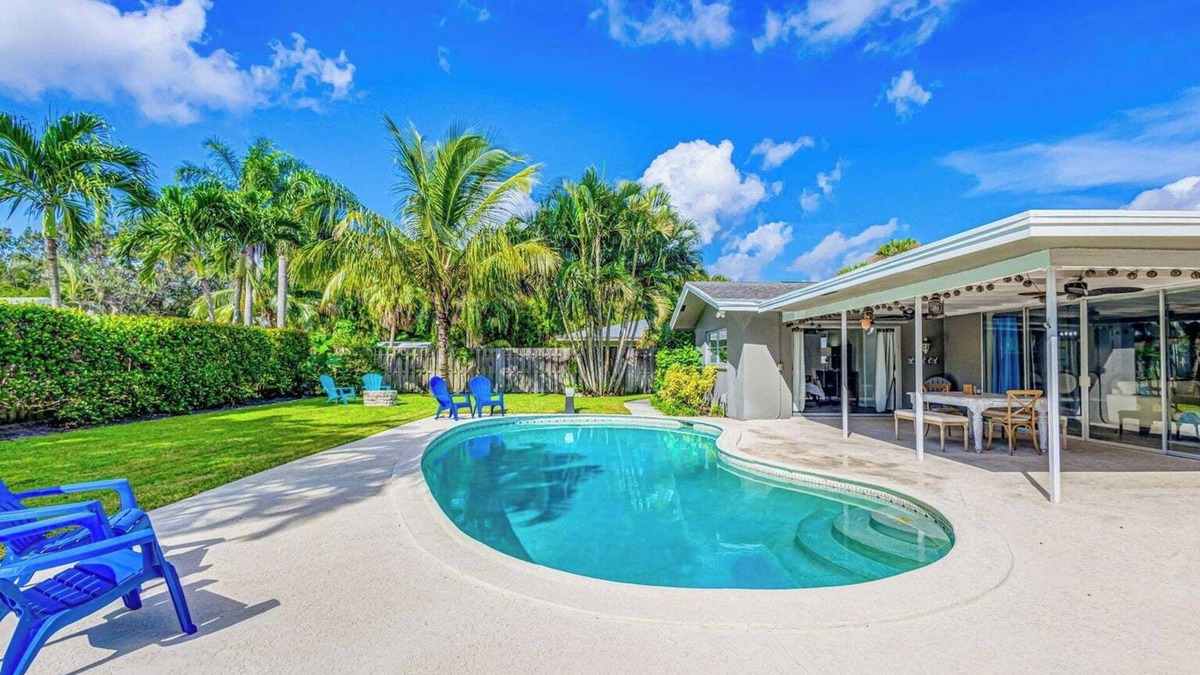 Hunt Club House | Palm Beach Gardens Home w/Pool! n"The Green Lionfish"